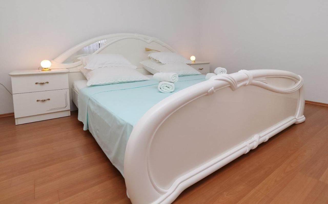 Apartman Nika - Marija Макарська Екстер'єр фото