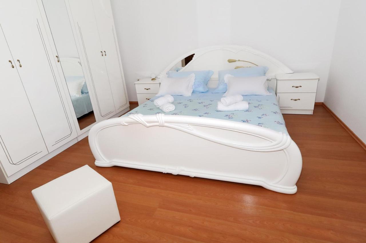 Apartman Nika - Marija Макарська Екстер'єр фото