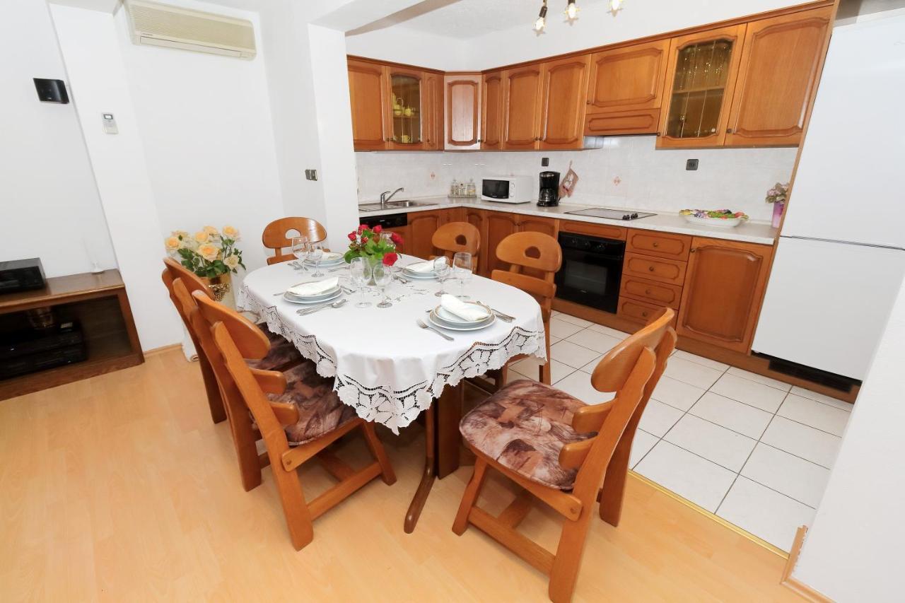 Apartman Nika - Marija Макарська Екстер'єр фото