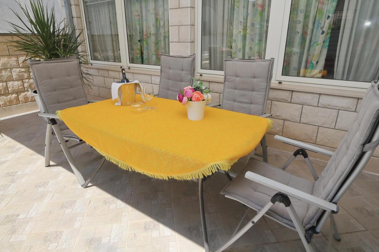 Apartman Nika - Marija Макарська Екстер'єр фото